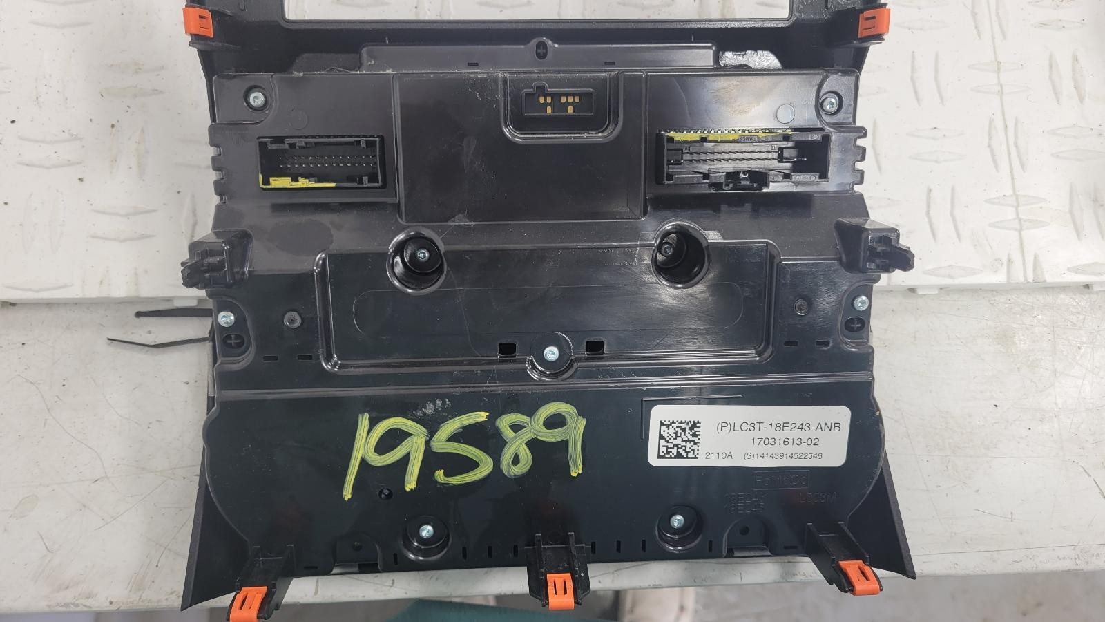 2019-2022 F250 F350 Super Duty Black Radio/Climate Control Panel LC3T-18E243-ANB