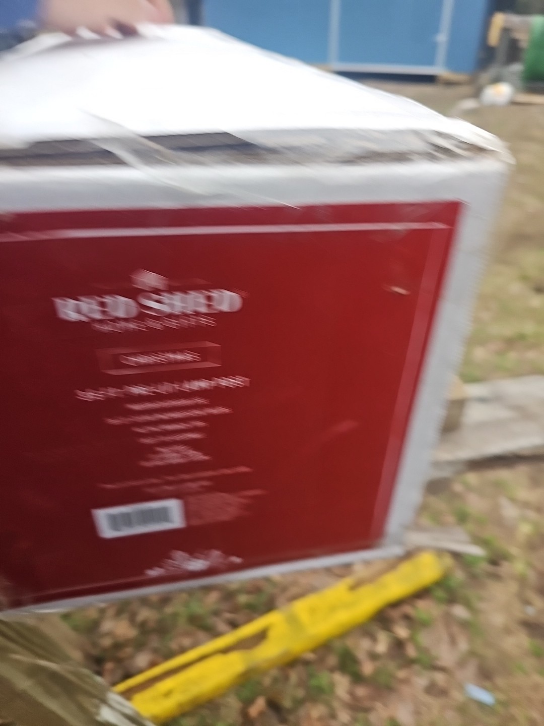 Red Shed Pre-Lit 3.5 ft Christmas Lamp Post 35 Incandescent Bulbs