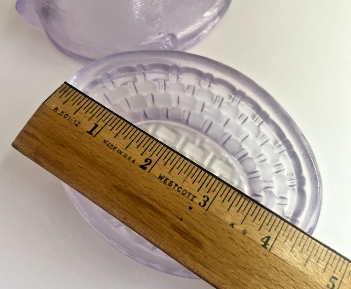 Vintage LE Smith Glass Lavender Purple Bunny Rabbit on Woven Nest 4.5"