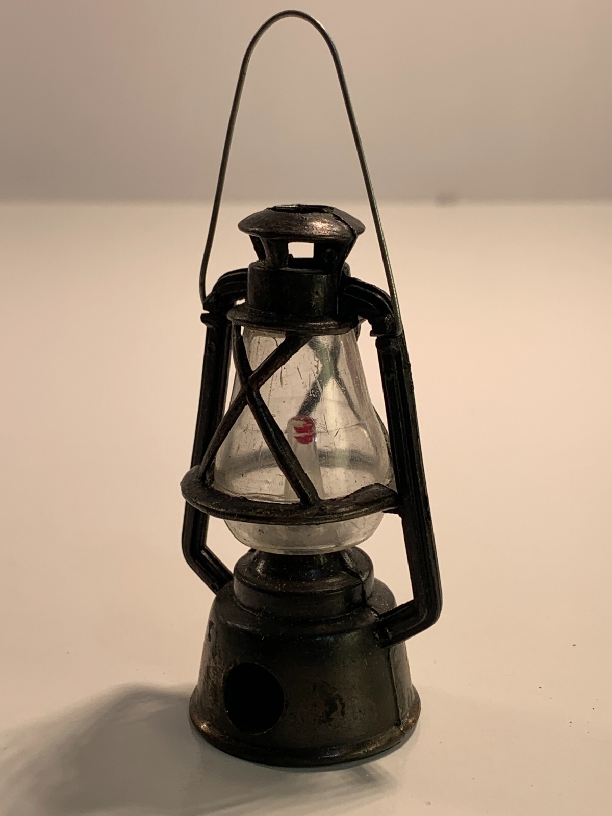 Vintage Die-Cast Pencil Sharpener Antique Style Oil Lantern PSD2