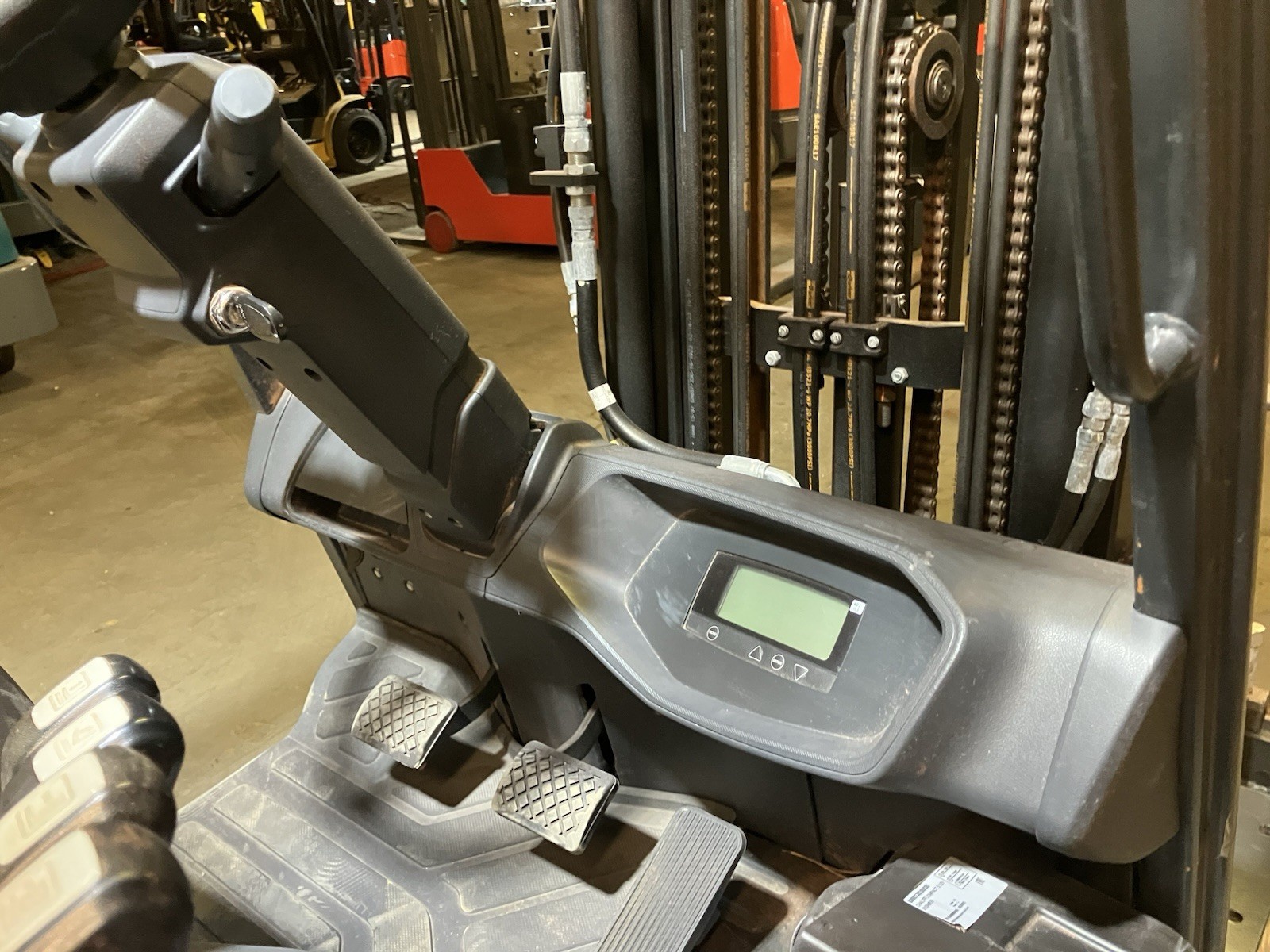 2023 Doosan 5000 LB Forklift With Side Shift and Triple Mast 4 Ways LPS Rated