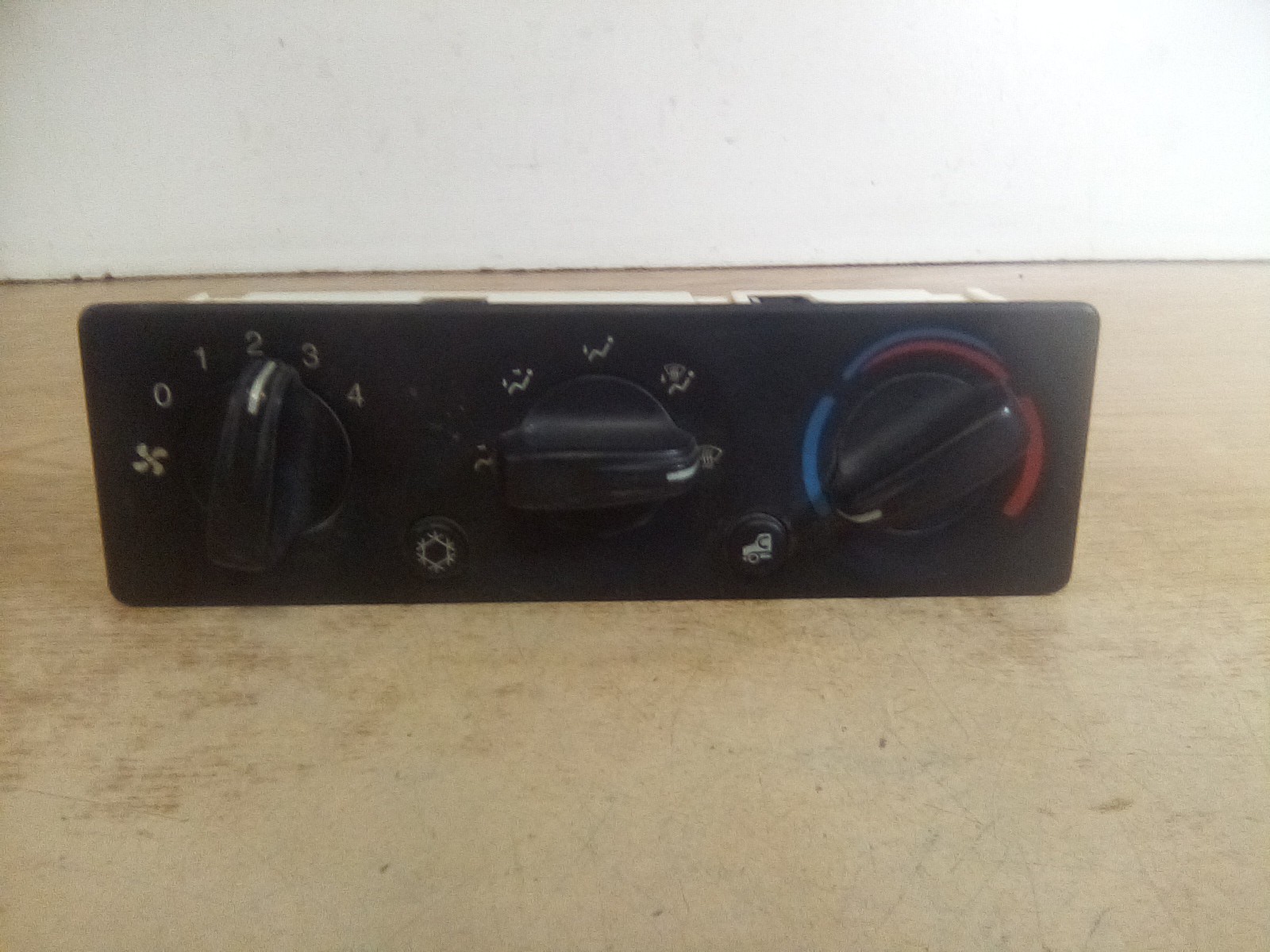 Peterbilt 379 OEM Climate Control Q21-6000-001