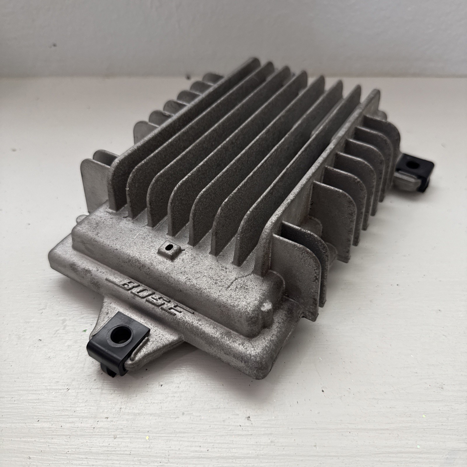 2007-2012 ENCLAVE ACADIA TRAVERSE OUTLOOK BOSE AMPLIFIER AUDIO RADIO 25796753