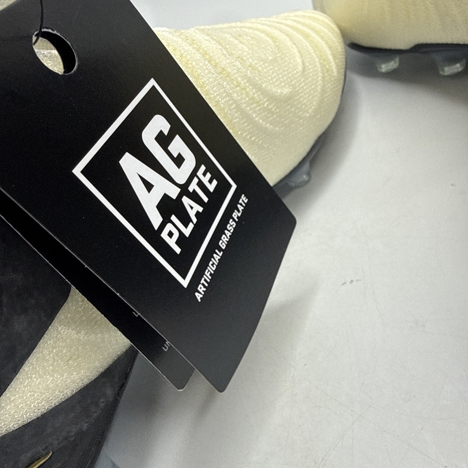 Nike Phantom Luna II Elite AG Men's Size 9.5 Soccer Cleats FQ8932-100 Bosnia