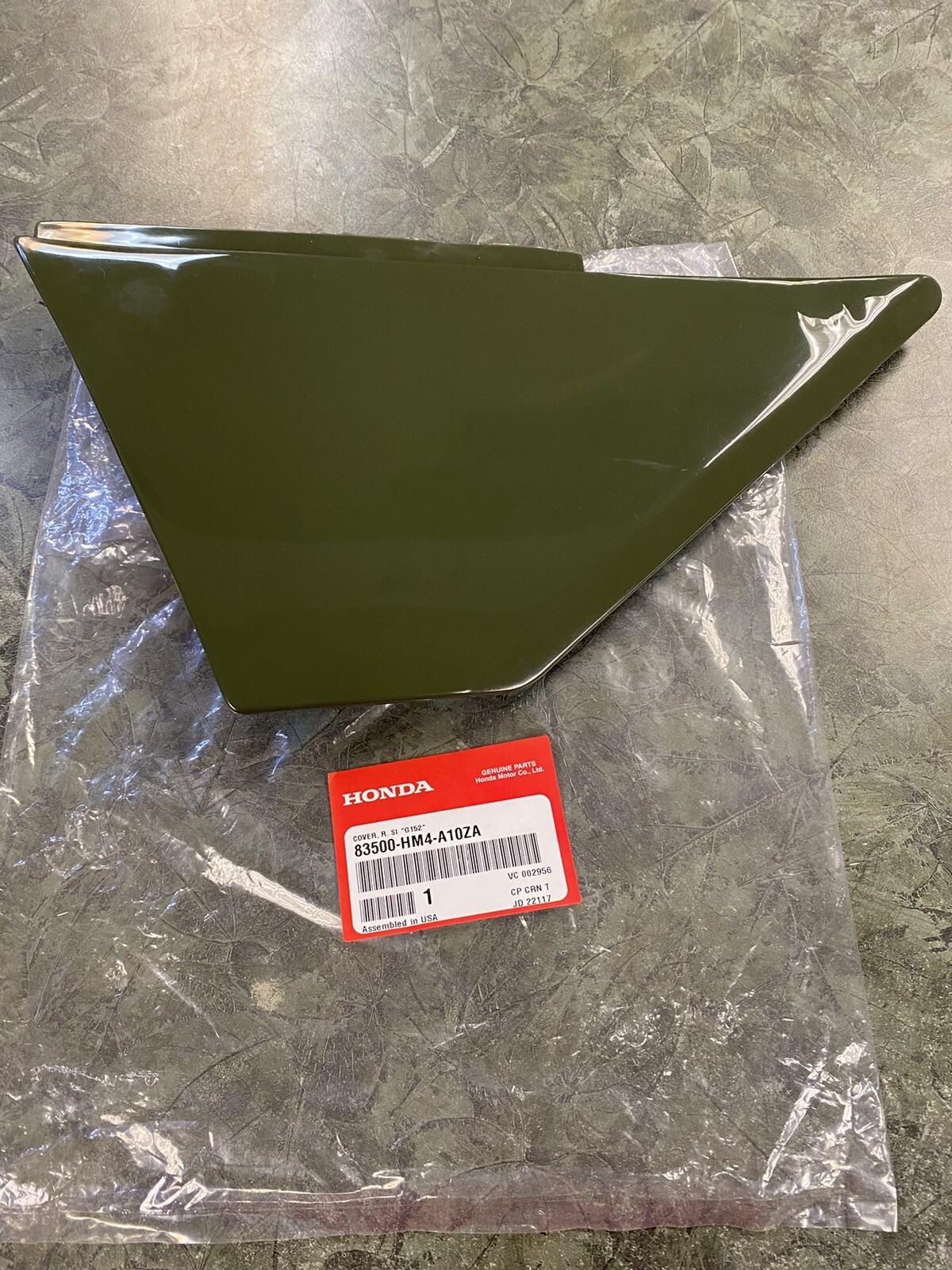 Honda TRX300/FW Fourtrax 300 4x4 Side Cover Kick Start Cover OEM 83500-HM4-A10ZA