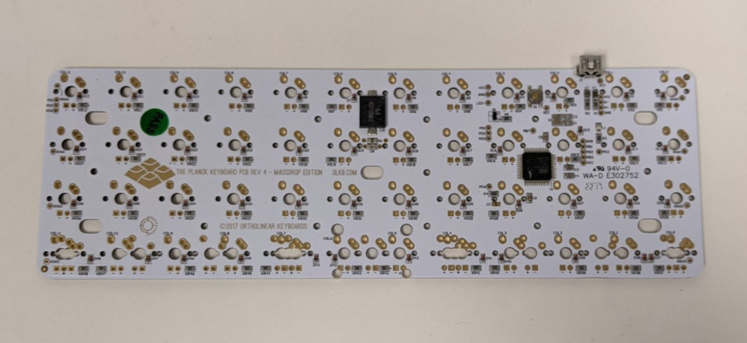 Massdrop x OLKB Planck Keyboard Kit Gunmetal Case MX Compatible Plate Beige/Blac