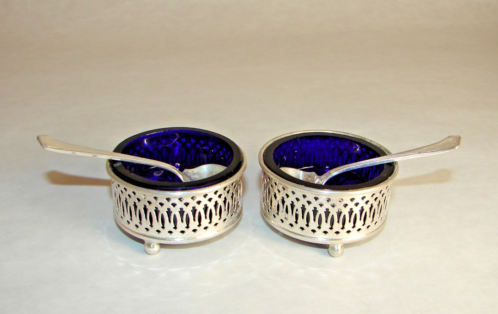 2 Antique Sterling Silver Salt Cellars with Cobalt Glass Liner & Salt Spoons