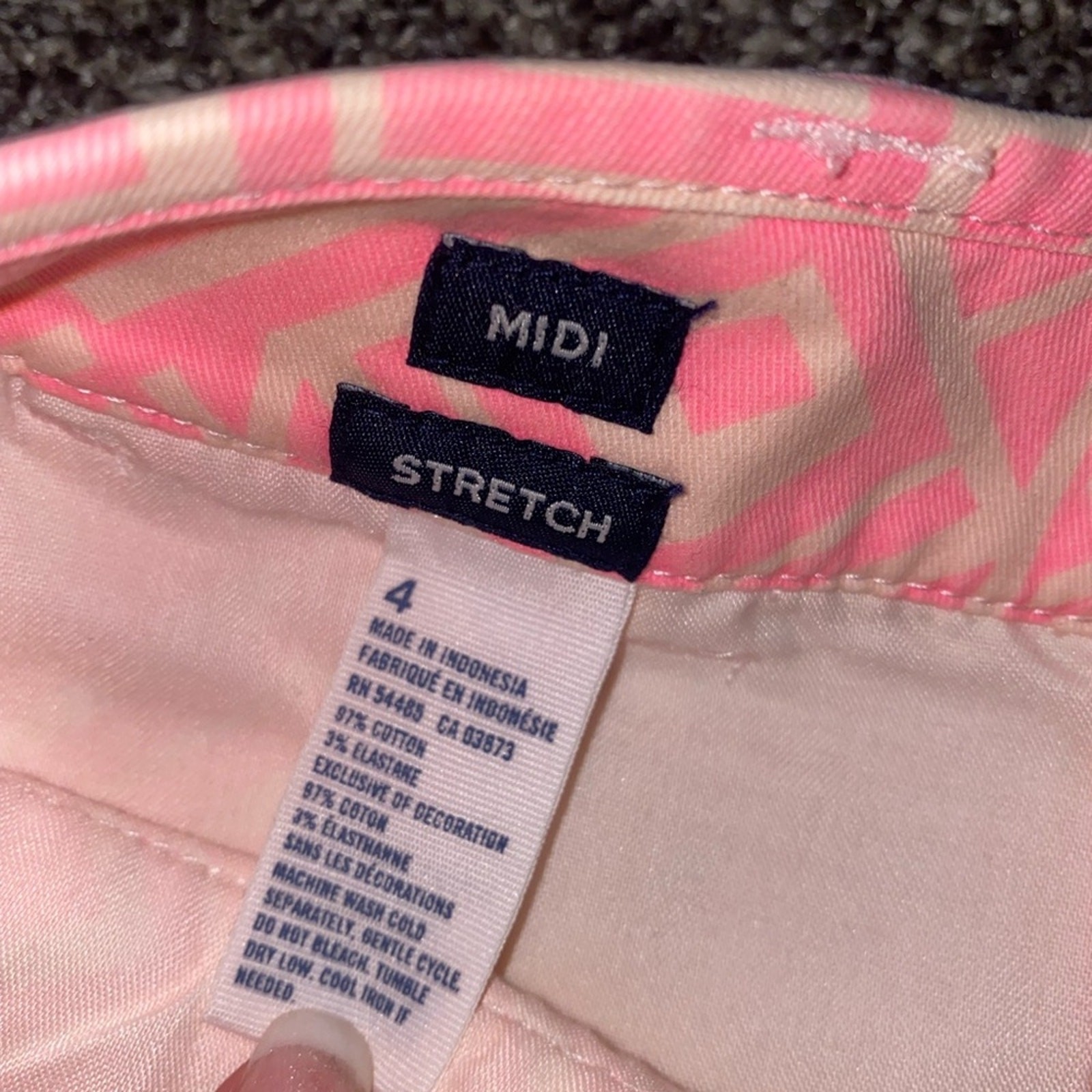 ⭐️ American Eagle women’s midi shorts size 4