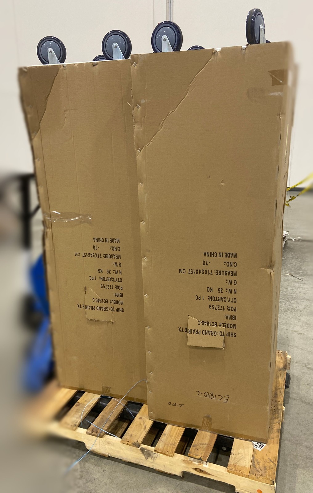 lot of 2 Winholt EC1840-C/LD Enclosed 40 Pan Sheet Bun Transport Rack