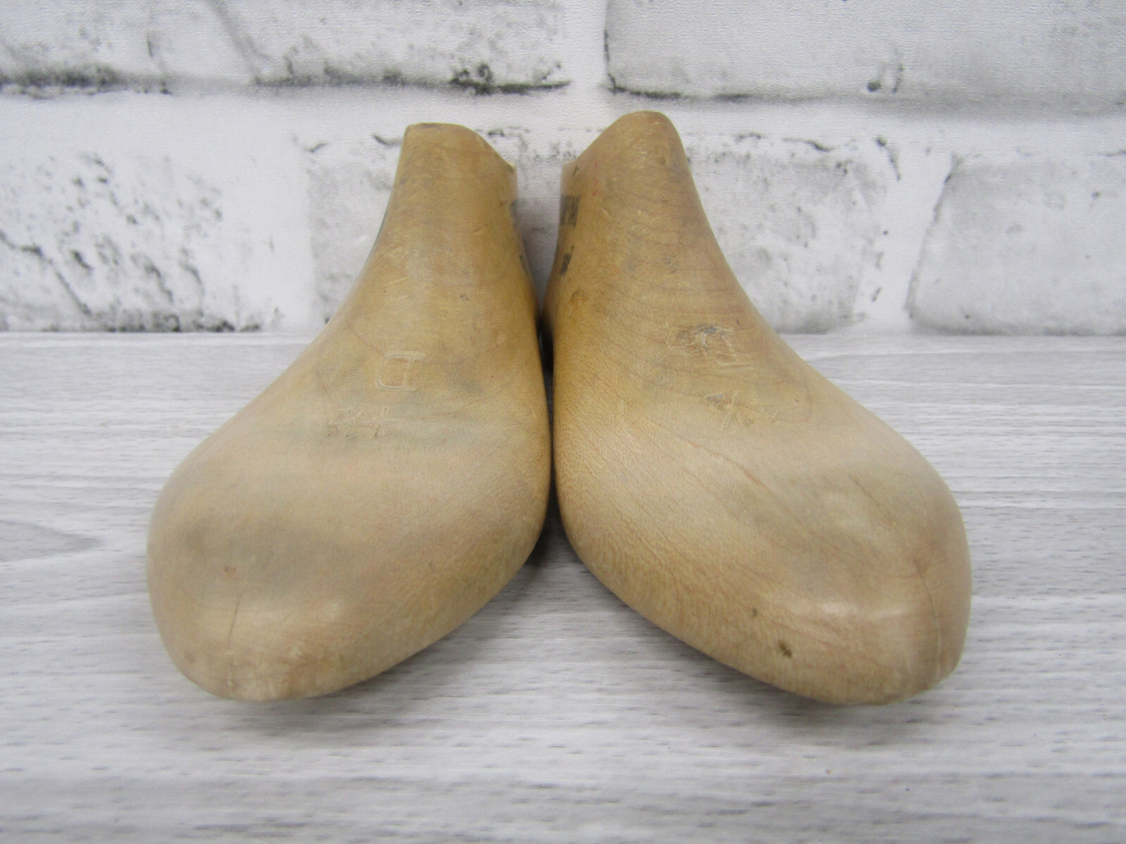 Vtg Childrens Wood Wooden 1 Pair SIZE 4.5 D Pointed Toe Shoe Lasts Molds Cobbler