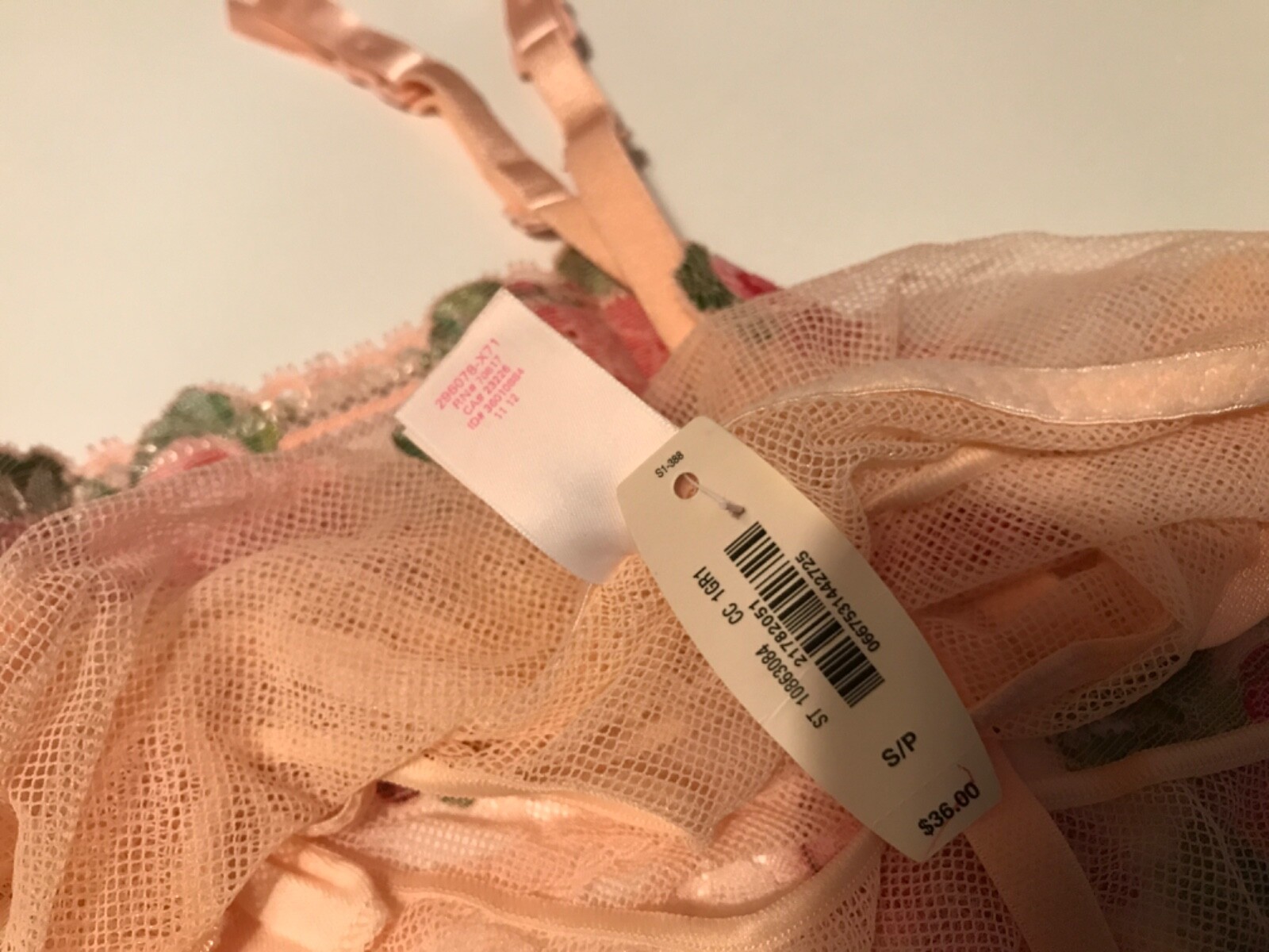 Victoria’s Secret Very Sexy Embroidered Roses Lace Garter Skirt NWT Crystals M