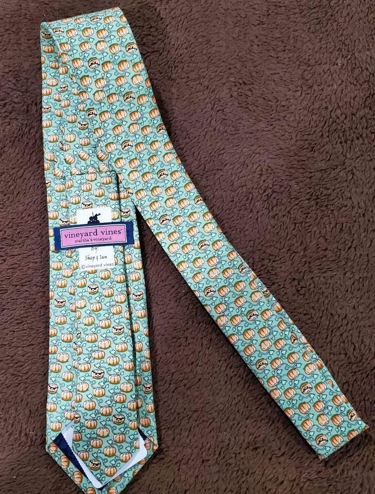 Vineyard Vines Boys Halloween Pirate Pumpkin Patch Neck Tie NWT $49.50