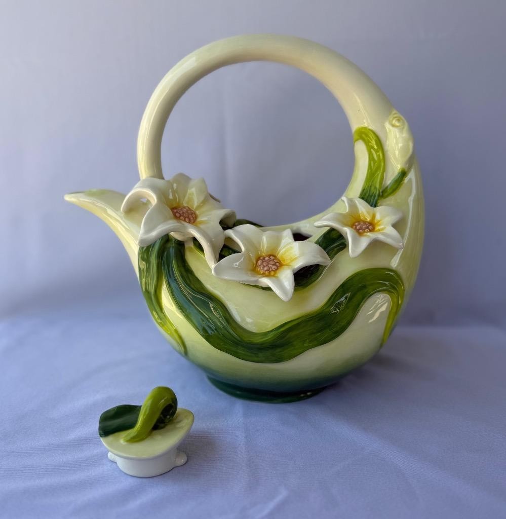 Blue Sky Clayworks Heather Goldminc Magnolia White Green Ceramic Tea Pot New