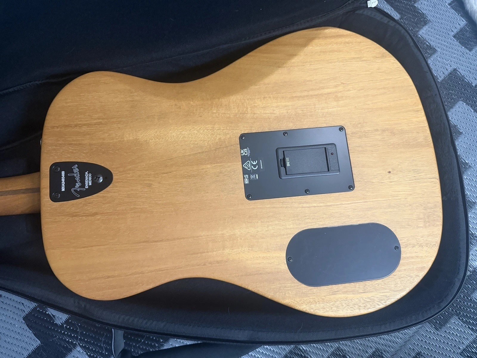 Fender Highway Series Dreadnought Walnut Top