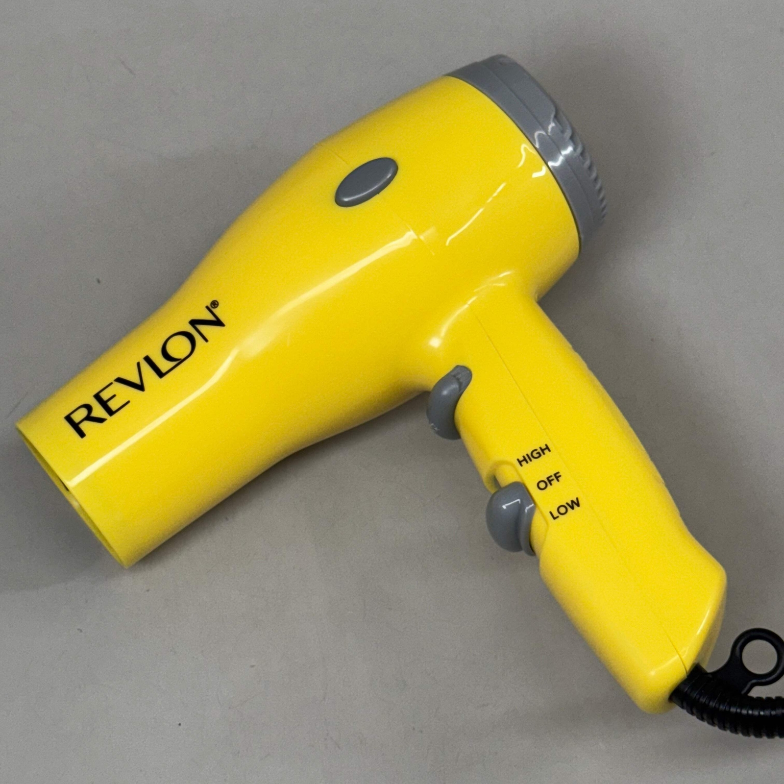 REVLON Super Lightweight and Compact 1875W Ionic Hair Dryer Yellow RV477