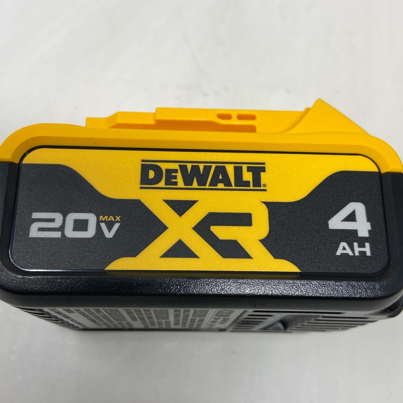 DEWALT XR 20V MAX 4.0Ah Lithium-Ion Batteries DCB204 2-Pack - Yellow/Black