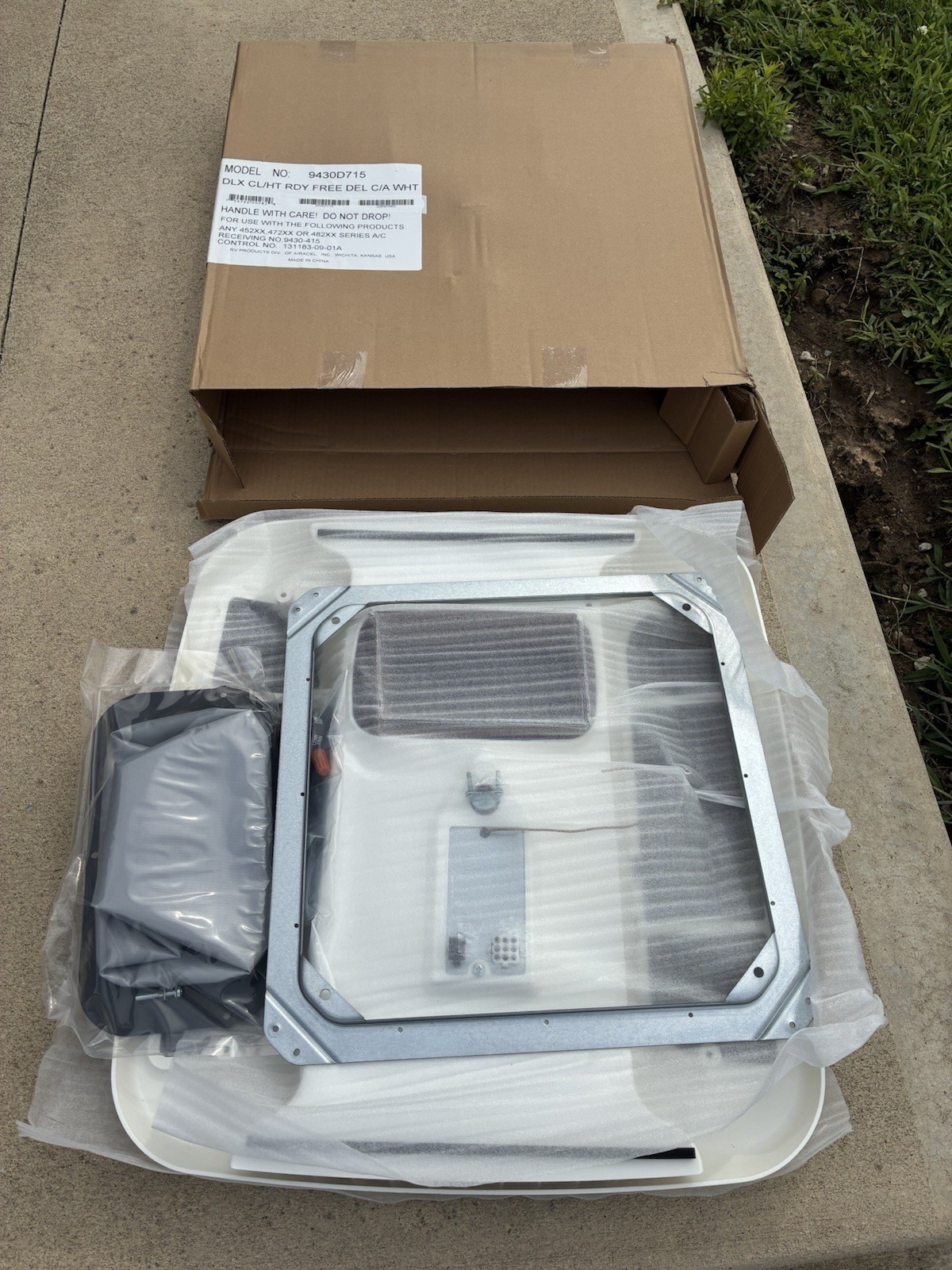 Coleman Mach 9430D715 Non-ducted Ceiling Assembly