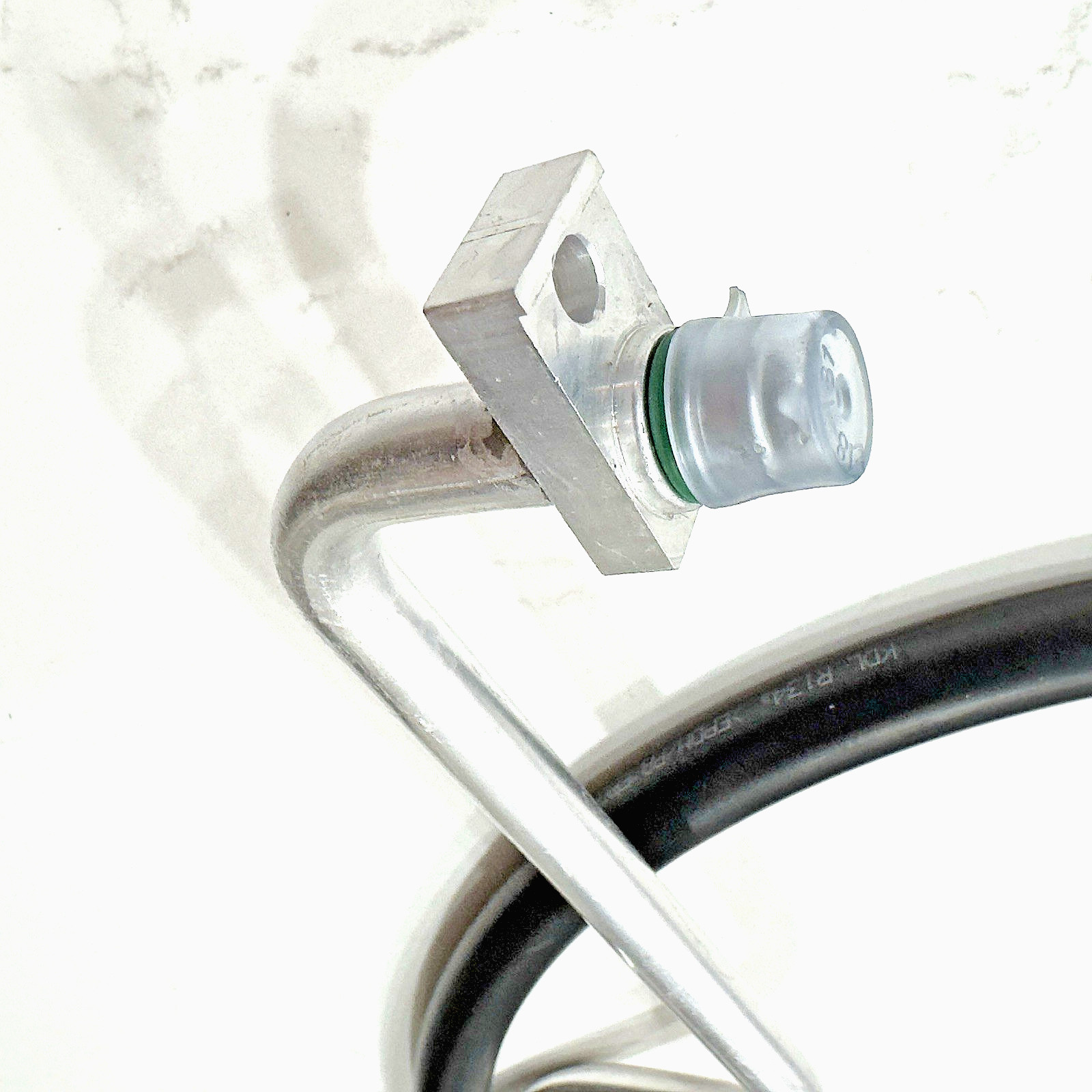 F50-6242-1475 HP Discharge AC Line Hose Assembly For Peterbilt Kenworth Trucks