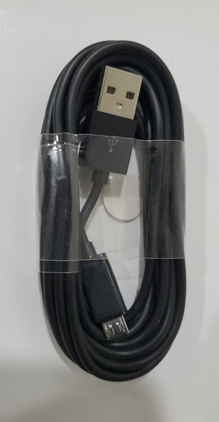 SimpliSafe Indoor Camera Wi-Fi HD Security Camera SSCM1 + Wall Charger + cord !!