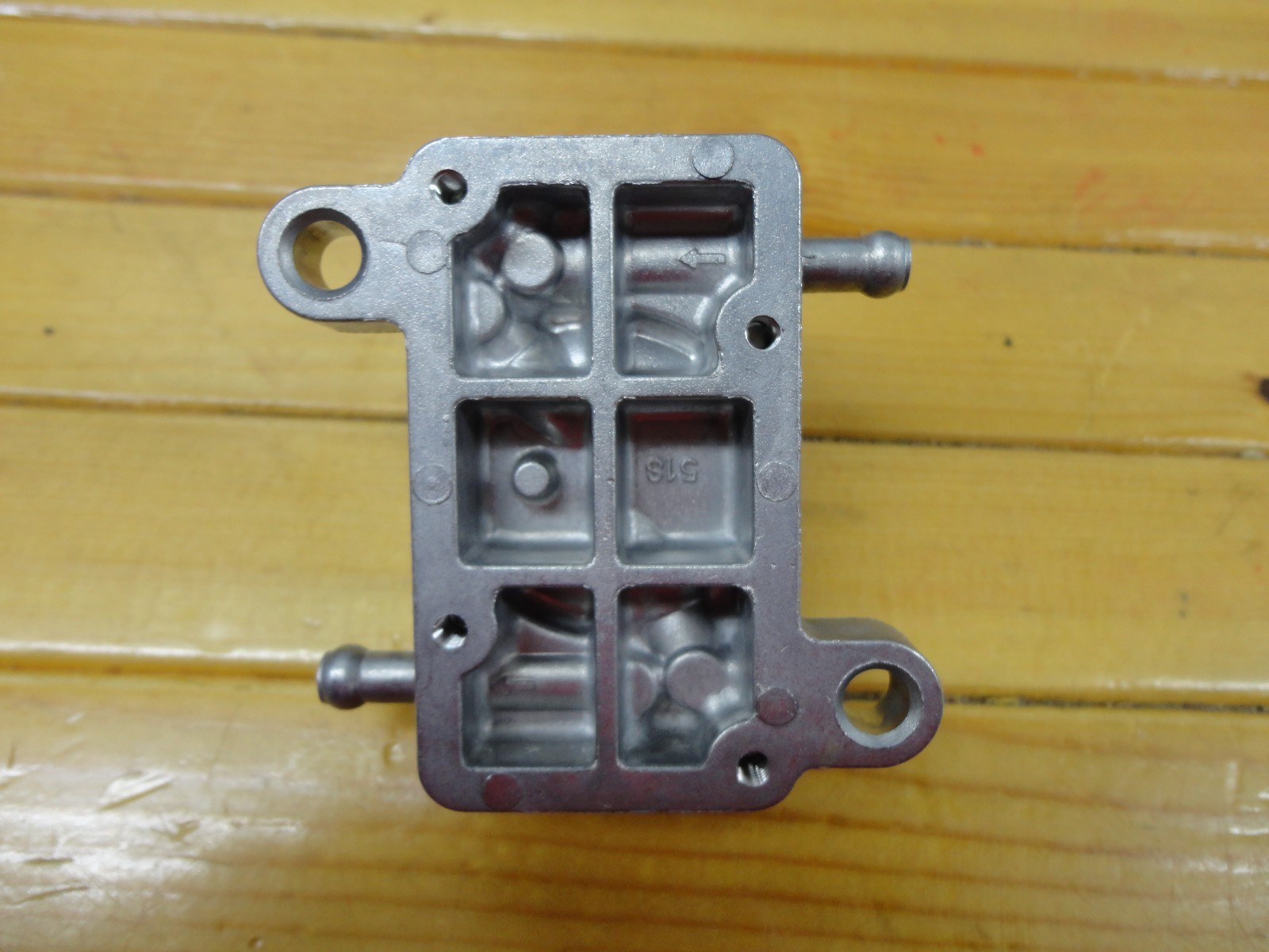 NEW MIKUNI FUEL PUMP DF44-211 SINGLE OUTLET FITS MANY