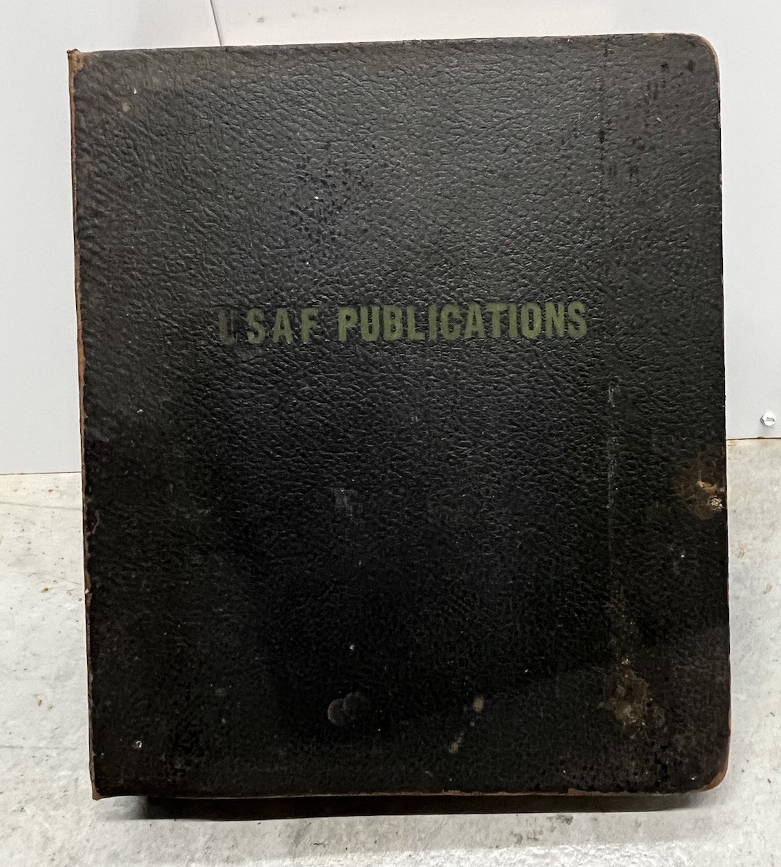 1966 Douglas C-118 A Aircraft Parts Manual  T.O. 1C-118A-4  Original.   Read