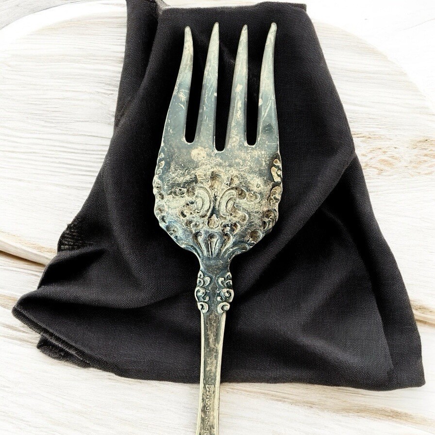 Vintage 1847 Roger Bros. Ornate Silverplate Cold Meat Serving Fork A1 Flatware