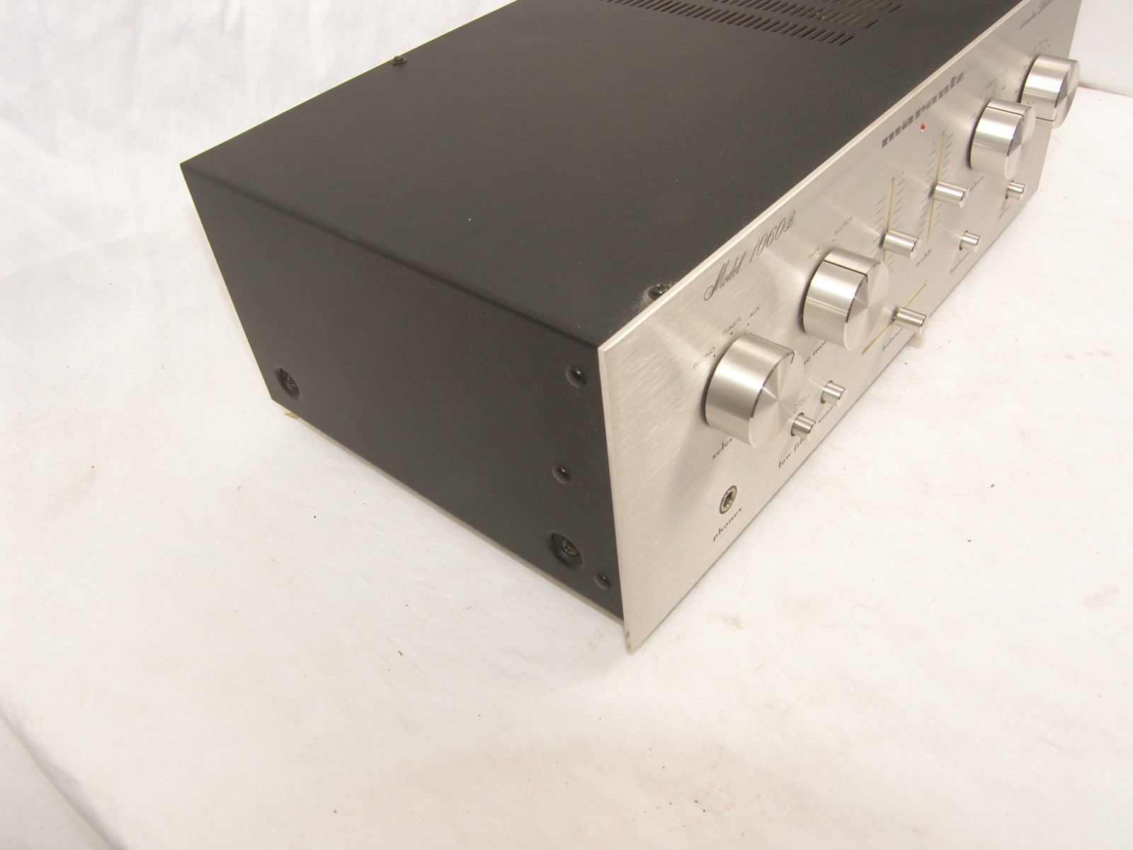 Vintage Marantz 1060B Integrated Stereo Amplifier 1970s Unrestored Sounds Nice