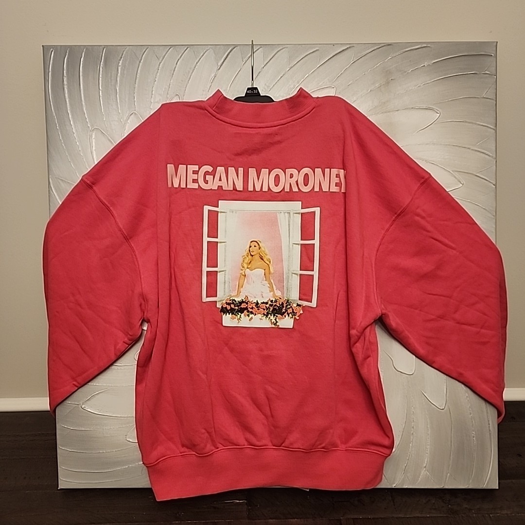 Megan Moroney Cloud 9 Pink Pullover Sweatshirt Medium Fleece Graphic Print