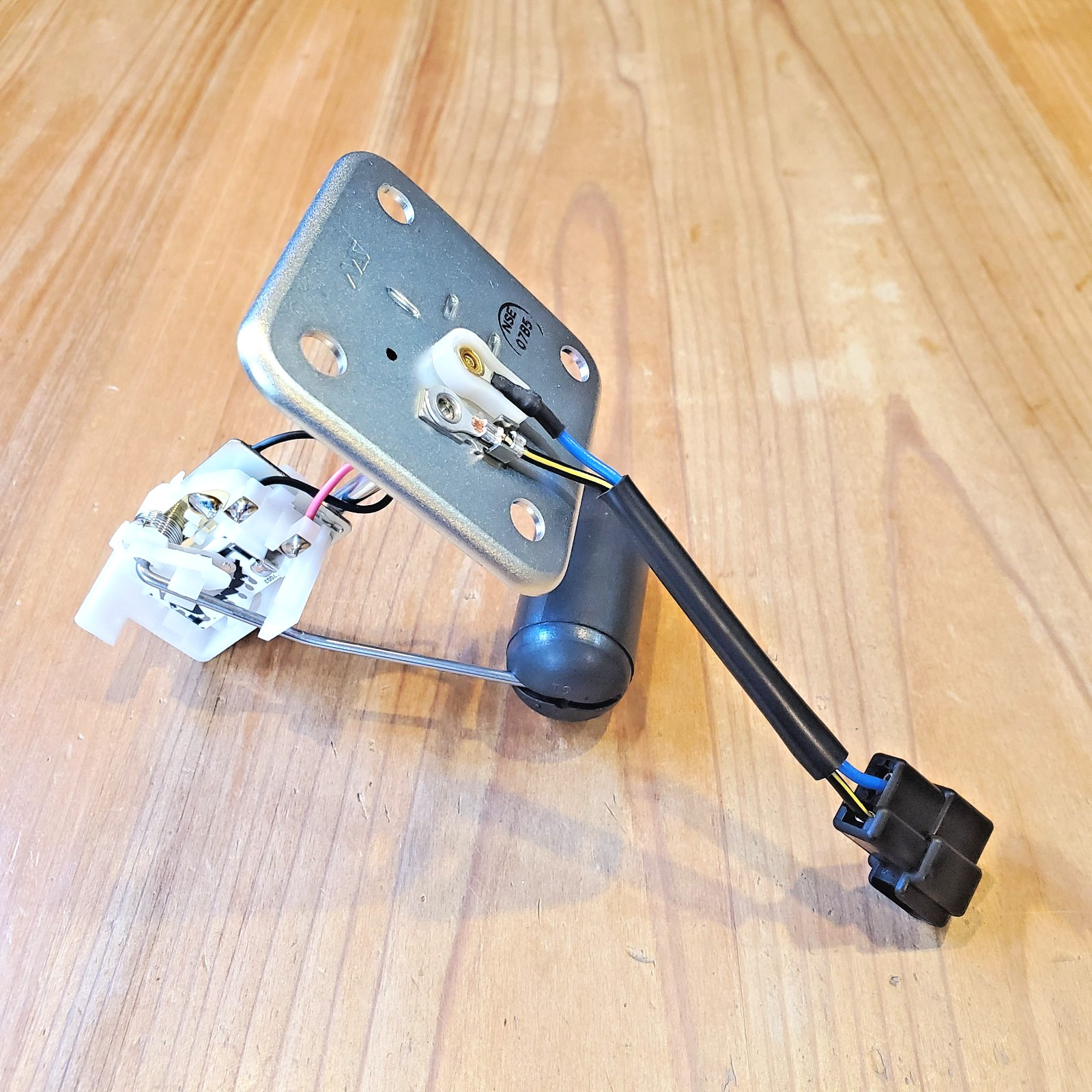 KAWASAKI Genuine Fuel Gauge for 2005-2013 Brute Force 650 750 52005-0011 NEW