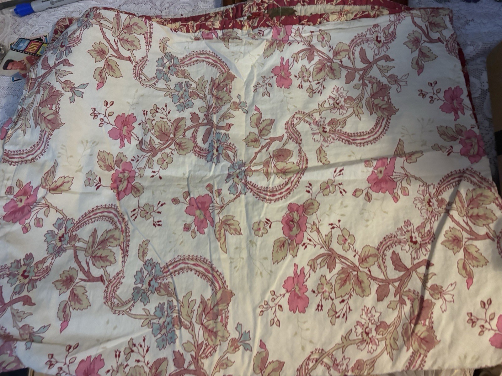 Lot 2 Floral Fashion Bed Pillow Green Pink Red White Patchwork 25 X 19.5”