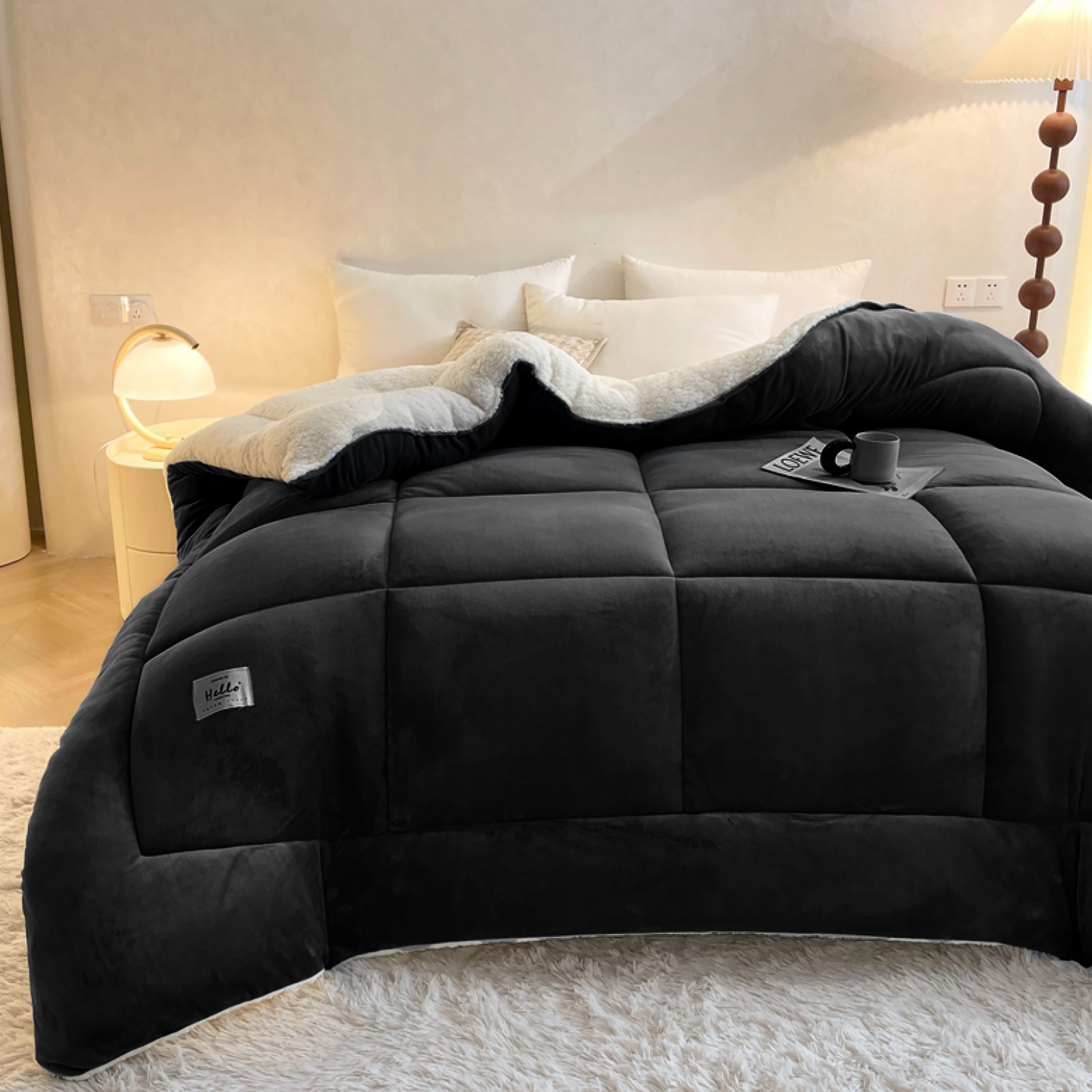 Heavy Duty Sherpa Fleece Bed Comforter Quilted Warm Bedding Comforter Blanket