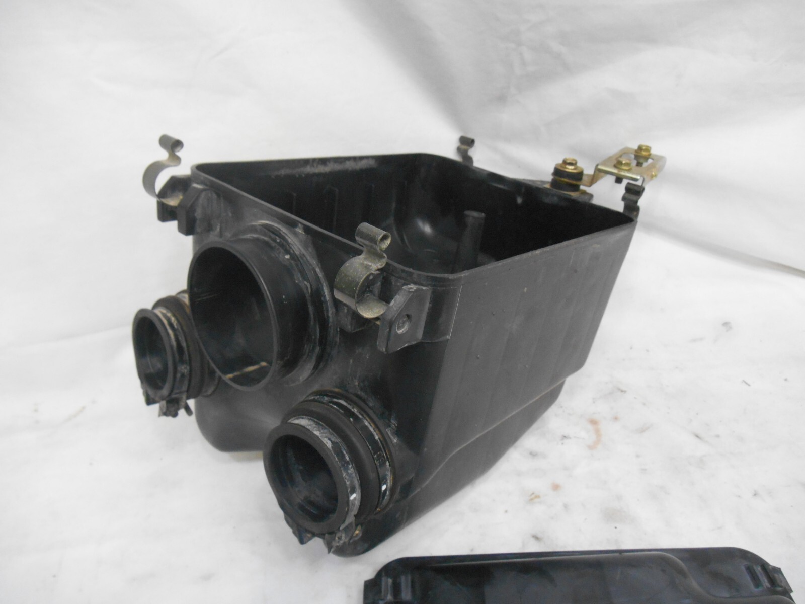 Honda OEM Air Box Cleaner Housing Lid Bracket TRX300EX Sportrax 300 1993-2007