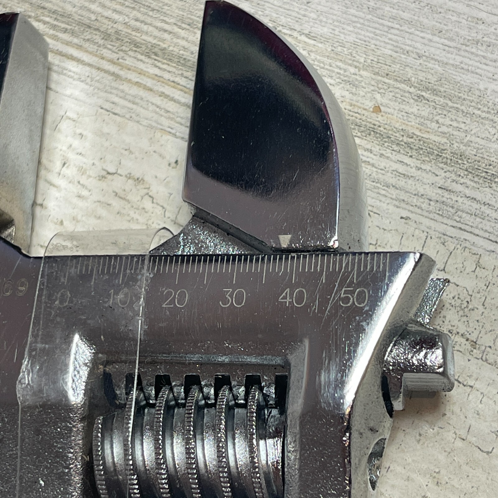 New HUSKY 18" Long Adjustable Wrench 2-1/16" Large Jaw Capacity Anti-Slip