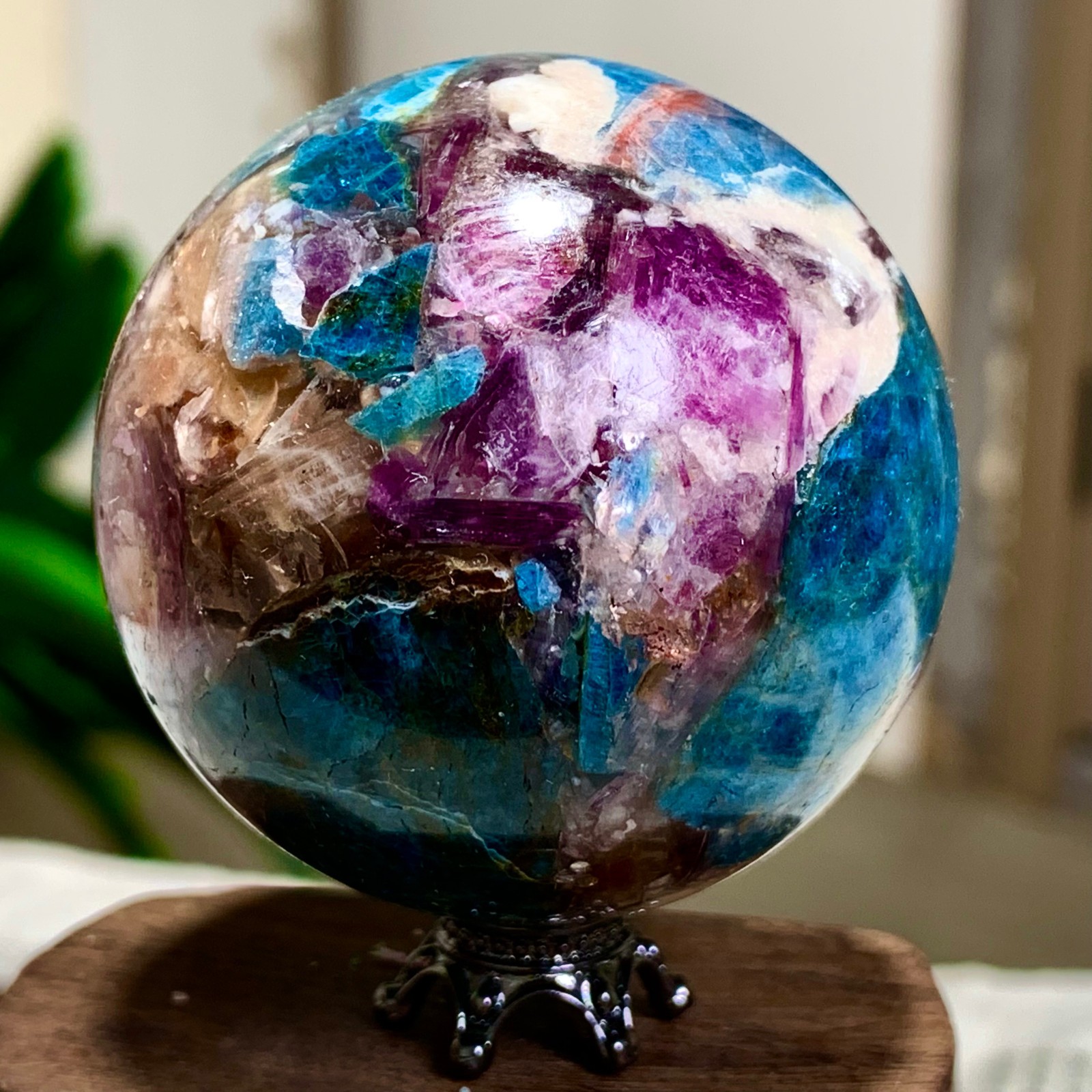 152G Natural Blue Aptite +Sun Stone purple lepidolite Sphere mineral sample