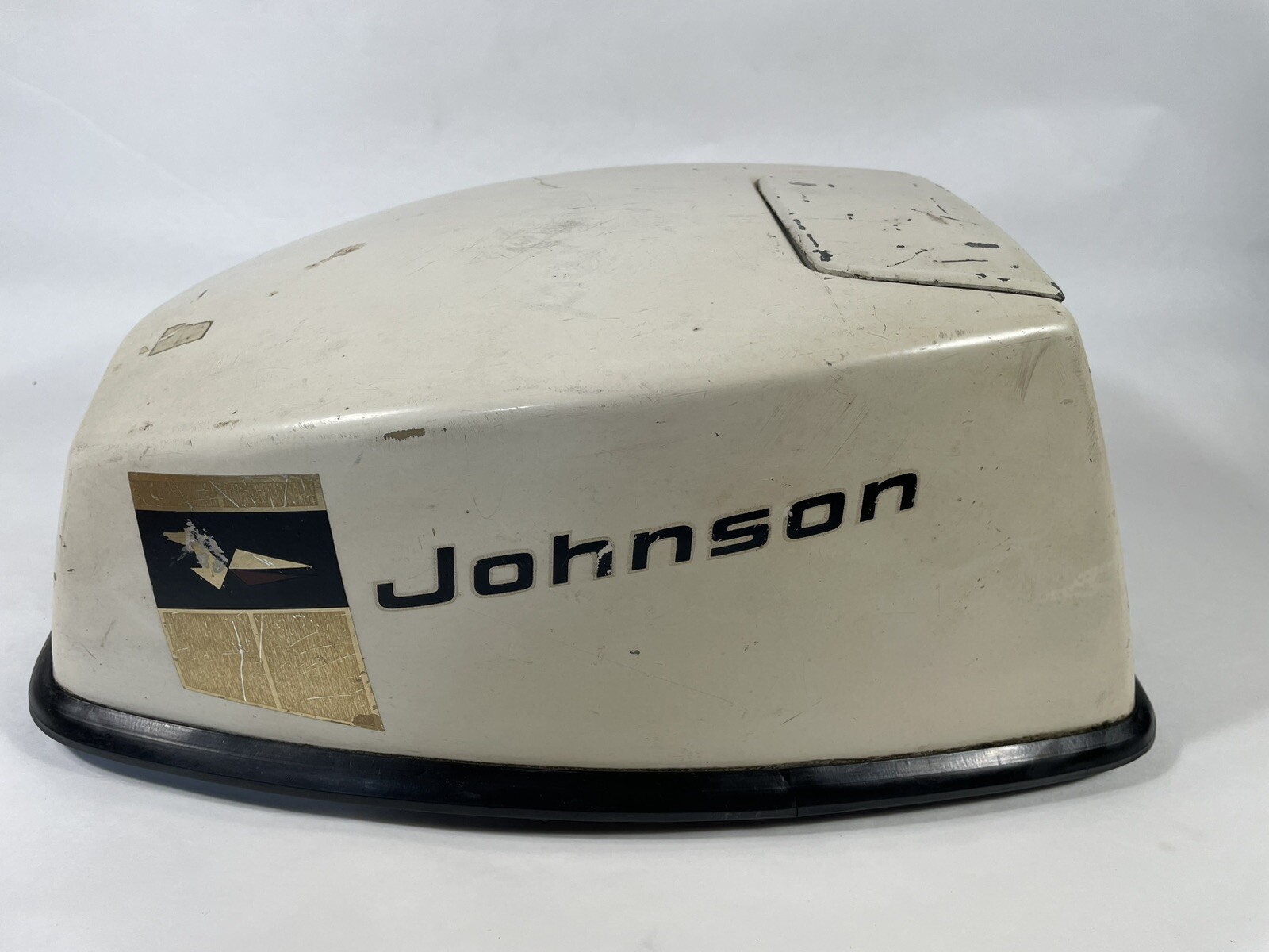 1969 Johnson 4 HP Outboard Hood Cover Cowling 0383162