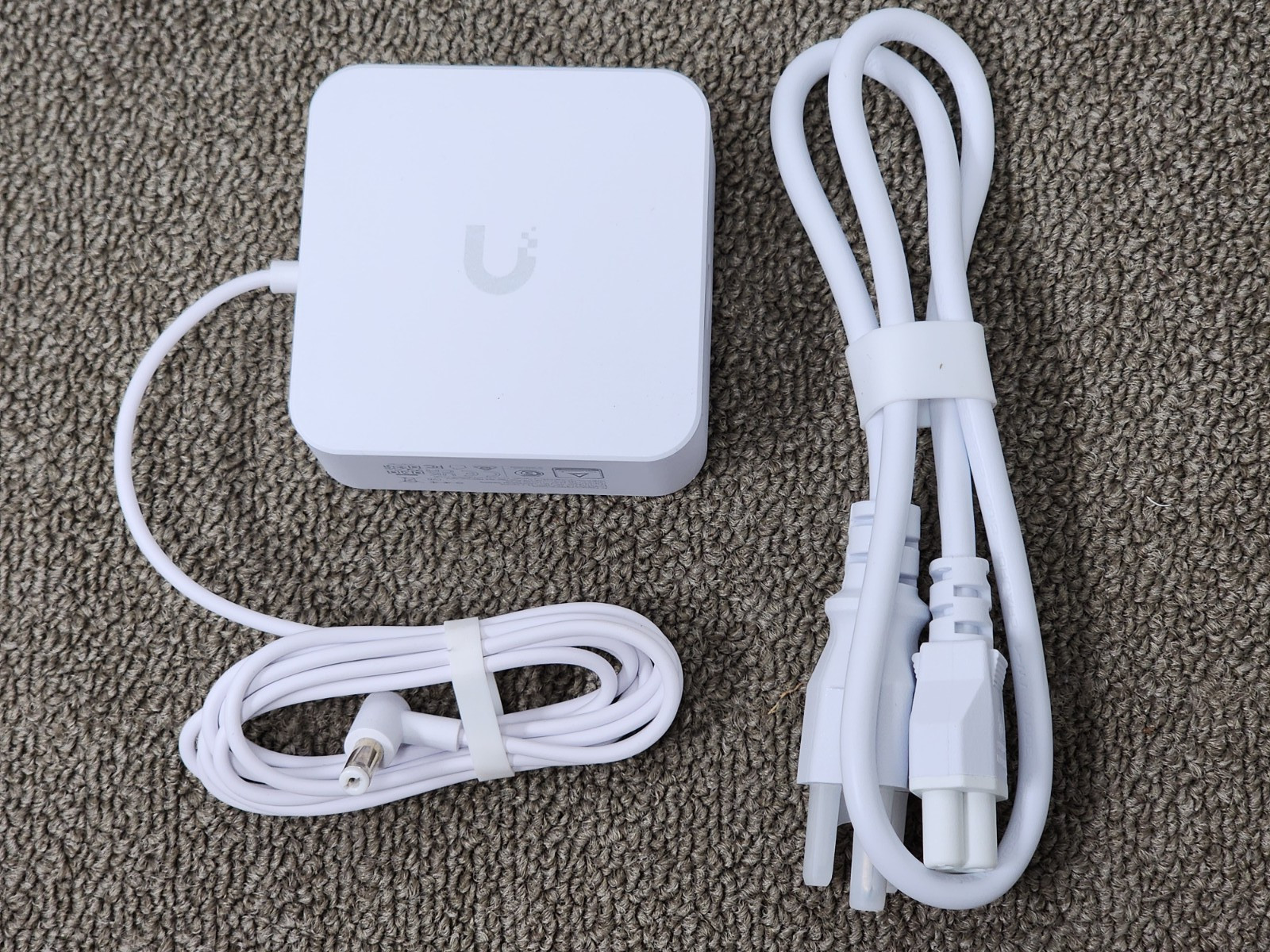 Genuine Ubiquiti AC Adapter ADS-60SH-54-3 54V 1.1A 59.4W Power Supply OEM NY-PW0