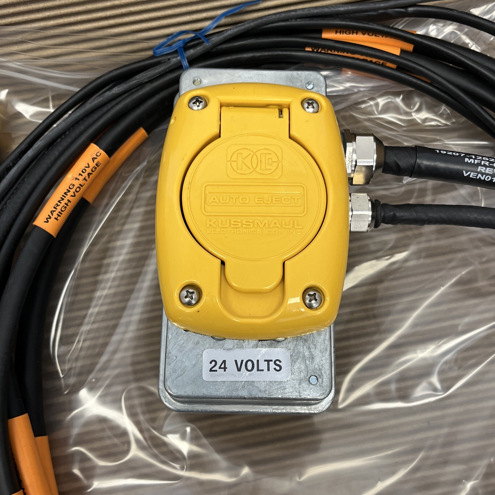 Kussmaul 091-55-20-120-24 Super Auto Eject 20A Shore Power Ambulance 120V 24V