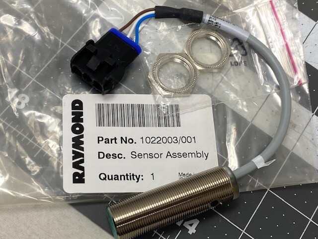 Raymond 1022003/001 Proximity Sensor For Forklift NBB8-18GM60-AO-200MM-3AMP NEW