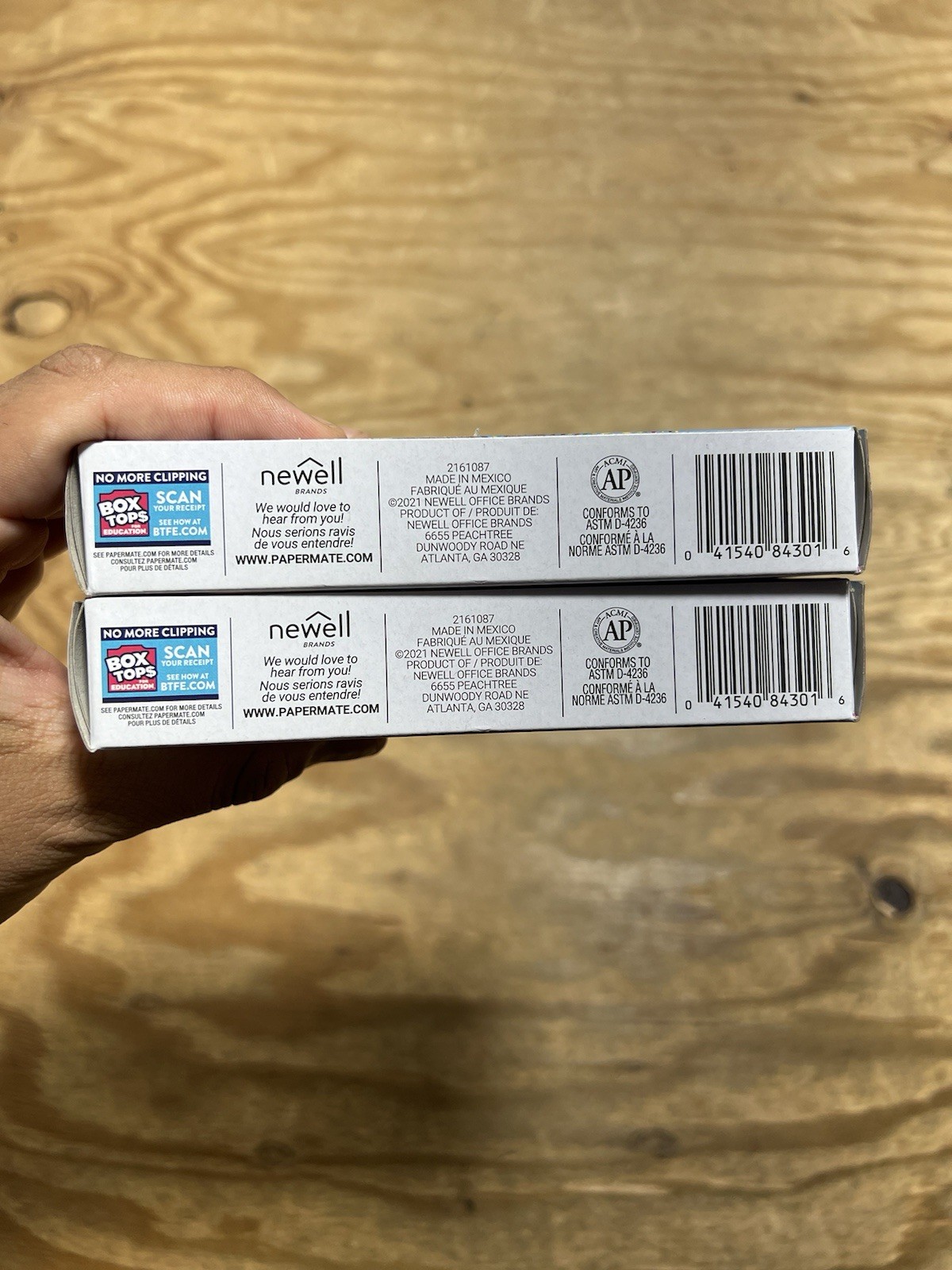 2X Paper Mate Flair Felt Tip Pens Medium Point 0.7mm Black