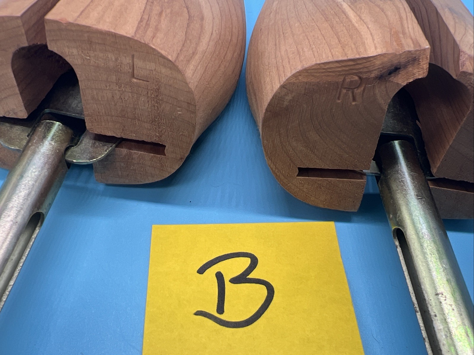 Woodlore Cedar Mens Combination Shoe Tree Stretcher Shaper Sz. Large (B)