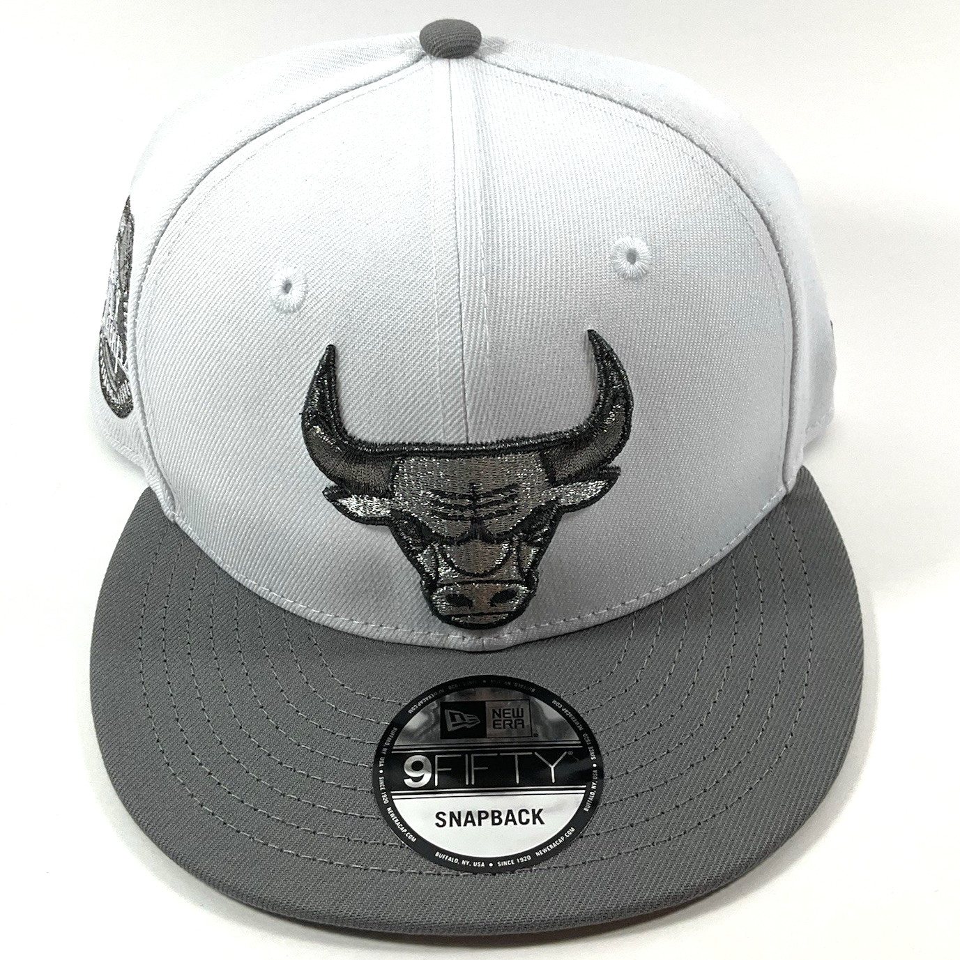 New Era Chicago Bulls Exclusive Grey Gunmetal White 9FIFTY Snapback Hat Cap