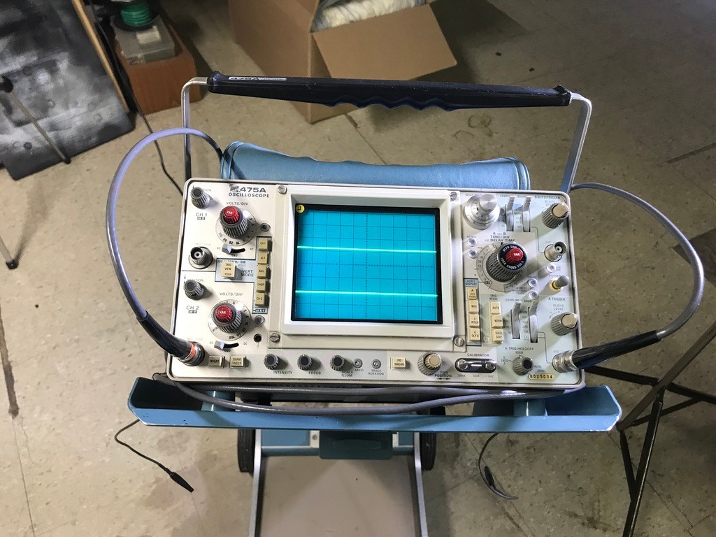 TEKTRONIX. 475A OSCILLOSCOPE WITH OPTIONS SERVICE INSTRUCTION MANUAL With Probes