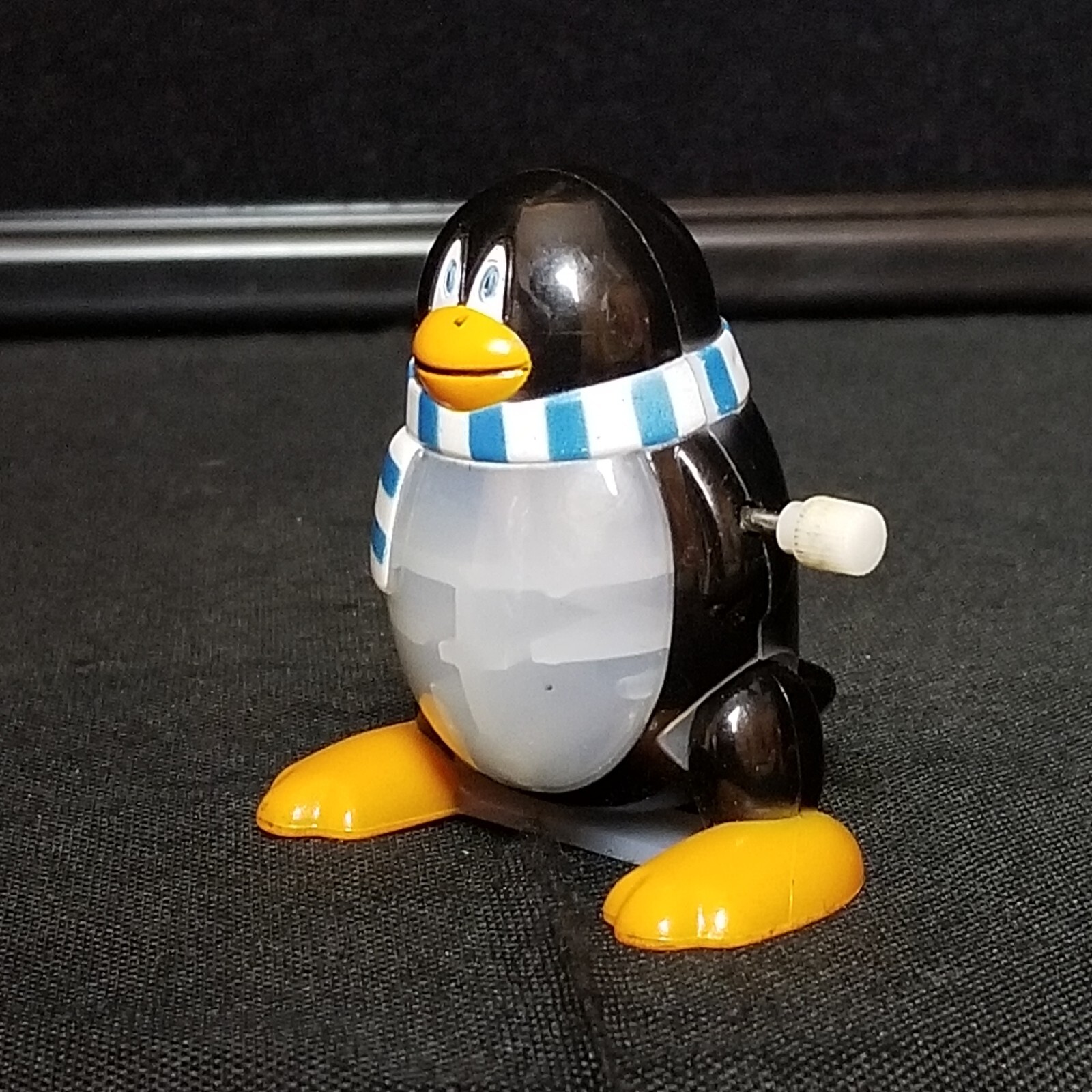 Z Wind Ups Peter The Backflipping Penguin RARE HTF