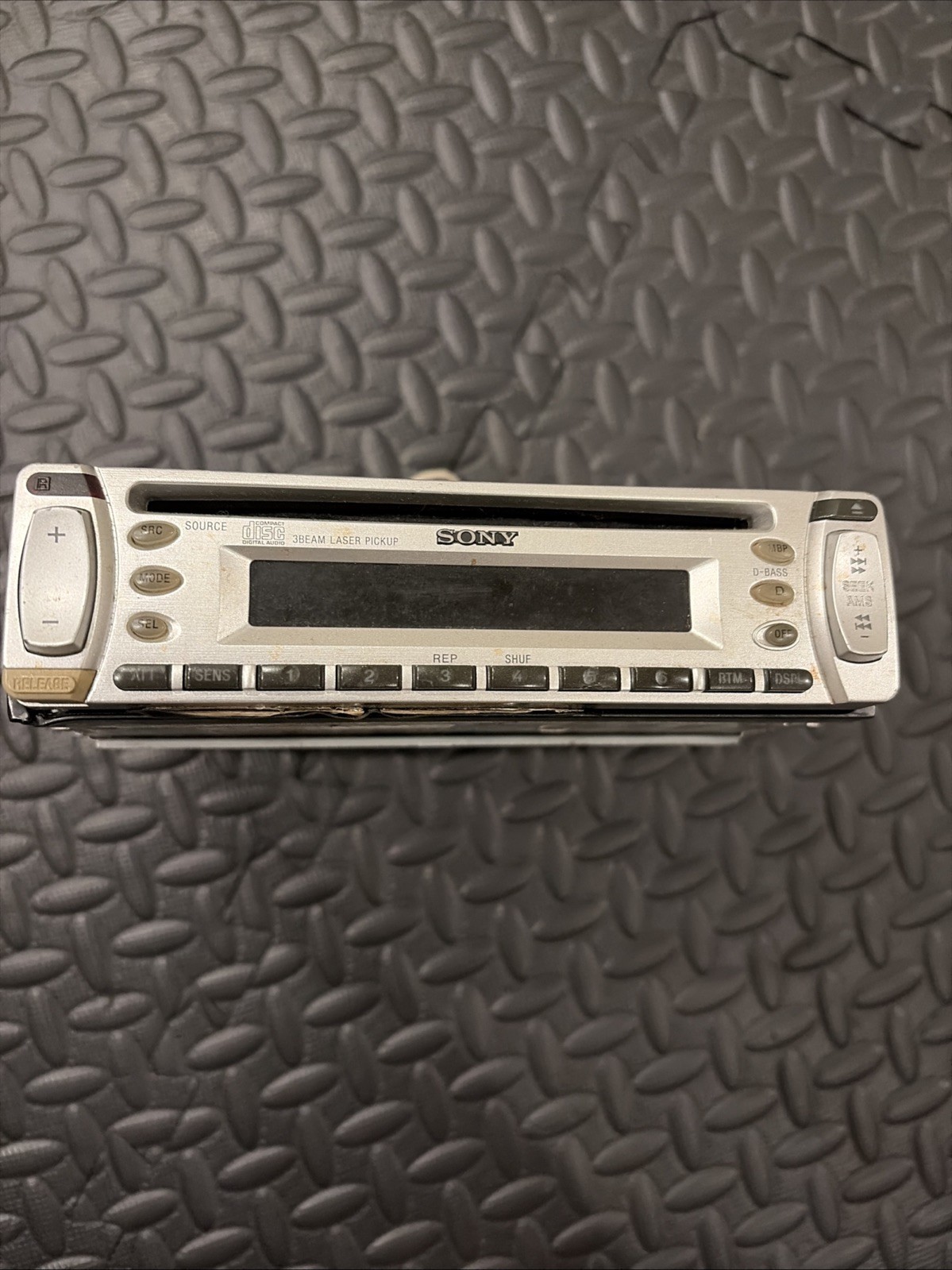 Sony In Dash CDXL350 FM/AM Compact Disc Player Car Stereo w/Detachable Faceplate