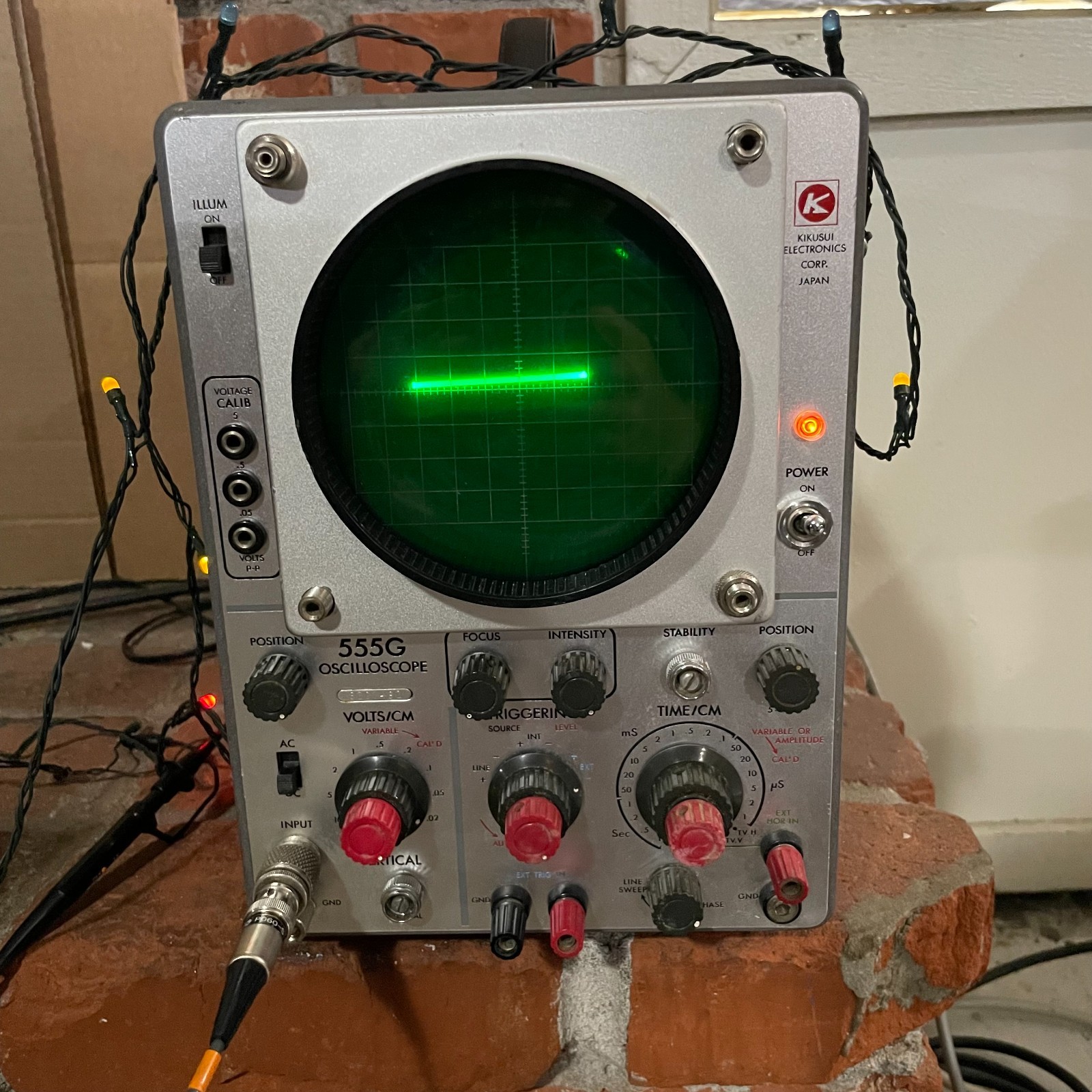 Kikusui CRT Oscilloscope Model 555G 1 MHz 2 Channel