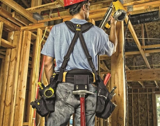 DEWALT DG5617 20 pocket Pro Framer's Combo Apron and Yoke-Style Suspender rig