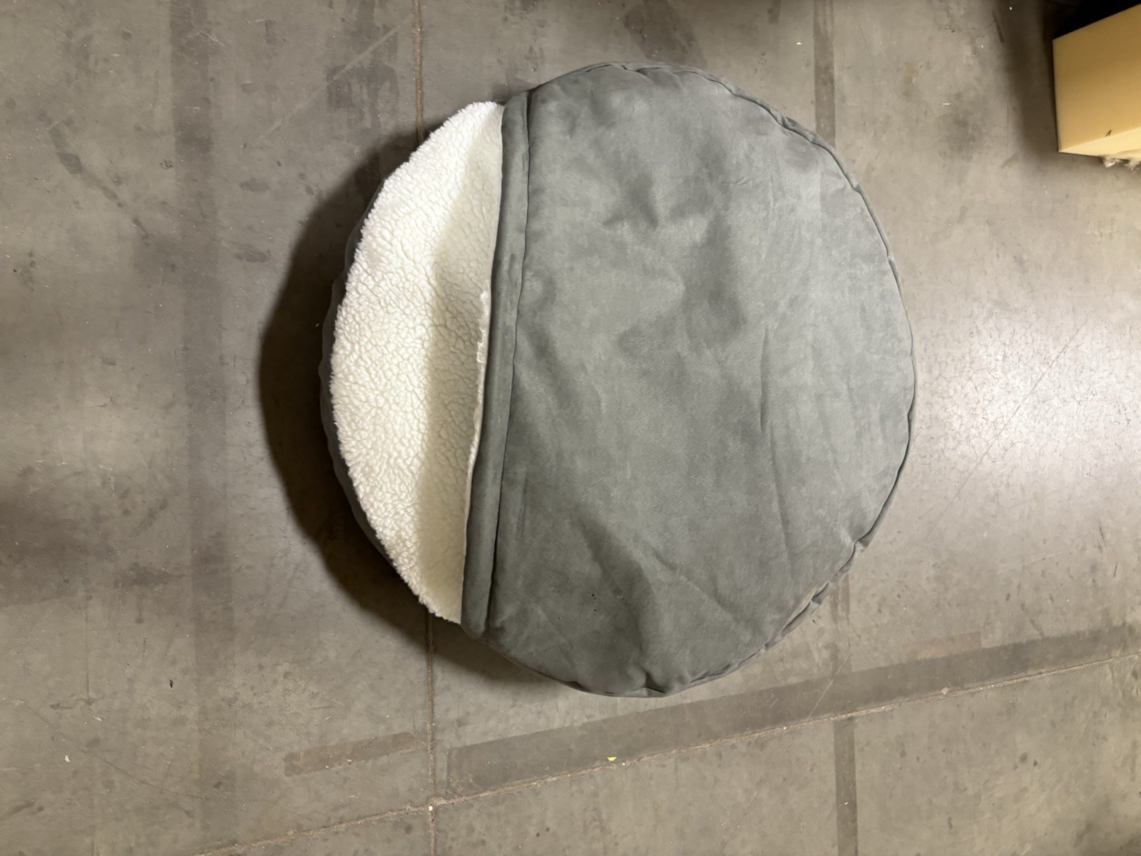 snoozer cozy cave dog bed Large 35” Anthracite Micro Suede