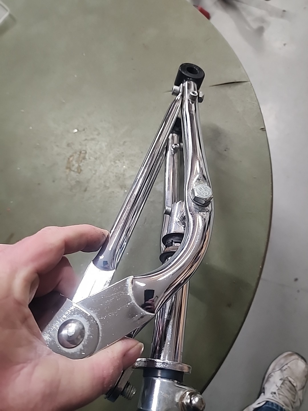 SCHWINN LIL STINGRAY TRICYCLE CHROME SPRINGER FRONT FORK HARD TO FIND NICE L$$K