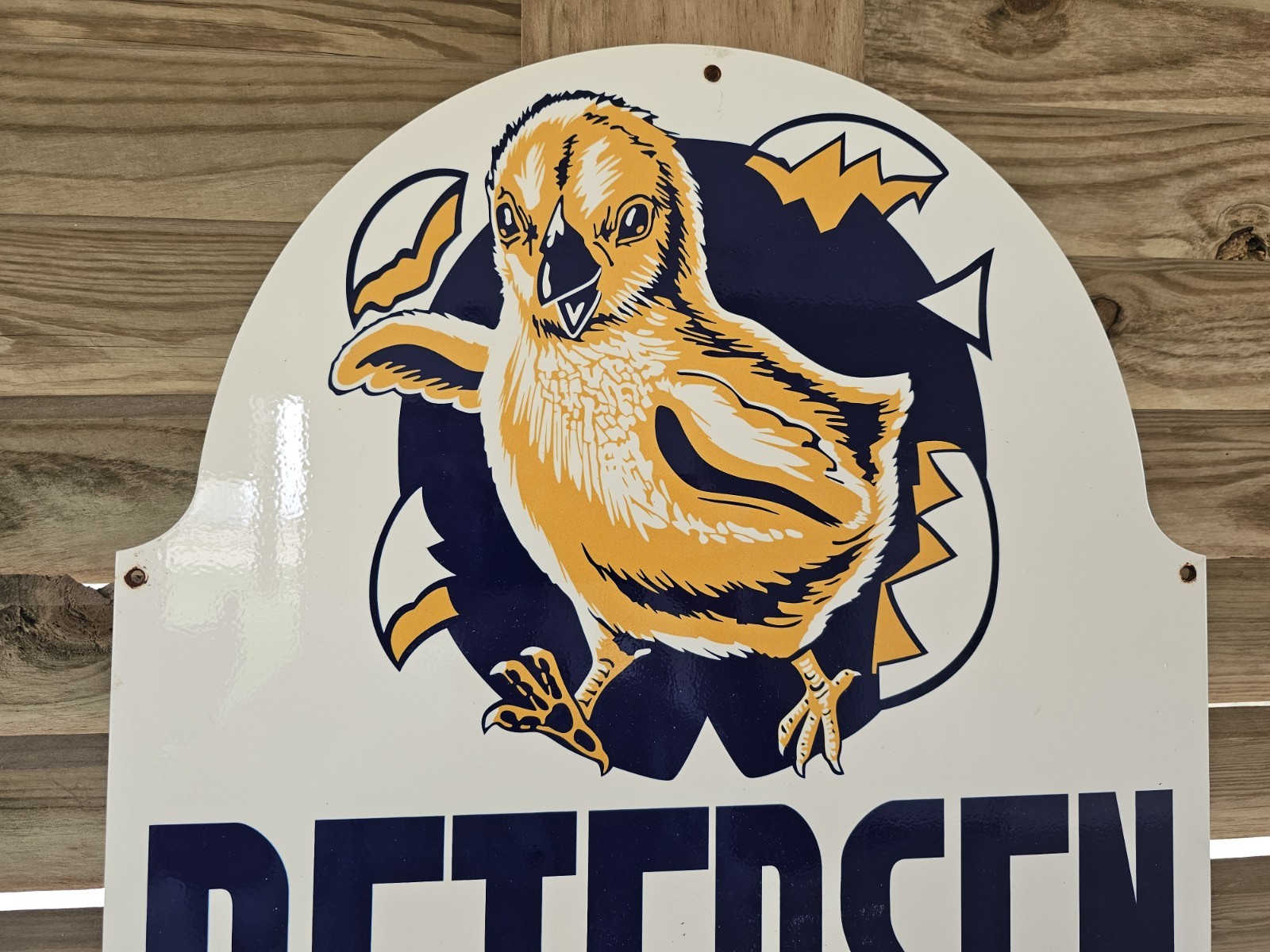 RARE VINTAGE PETERSEN HATCHERY, SOMERS IOWA 24"X 17" PORCELAIN SIGN SUPER NICE