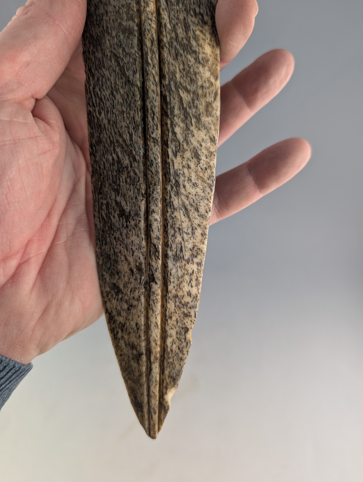 ANTIQUE NORTHWEST COAST CARVED EFFIGY DAGGER